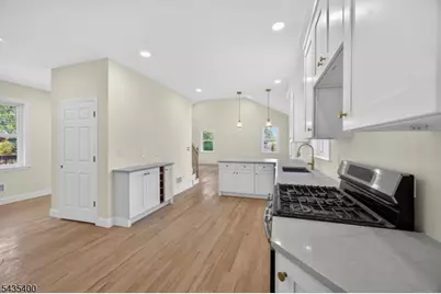 35 Stanhope Rd, Sparta Township, NJ 07871 - Photo 21