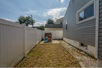 428 3rd Ave, Linden, NJ 07036 - Photo 17