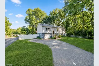 404 Lyndale St, Phillipsburg, NJ 08865 - Photo 1