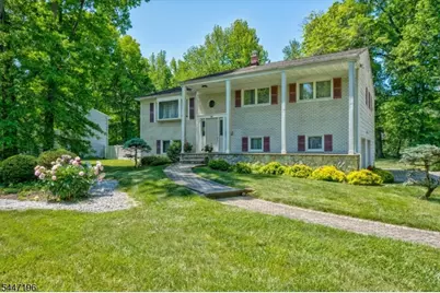 57 Robbins Ave, Berkeley Heights Township, NJ 07922 - Photo 3