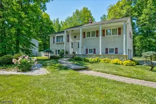 57 Robbins Ave, Berkeley Heights Township, NJ 07922 - Photo 3