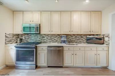 57 Robbins Ave, Berkeley Heights Township, NJ 07922 - Photo 17