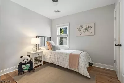 161 Willowdale Ave, Montclair, NJ 07042 - Photo 17