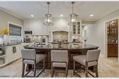 2 Hobson Drive, Livingston, NJ 07039 - Photo 15