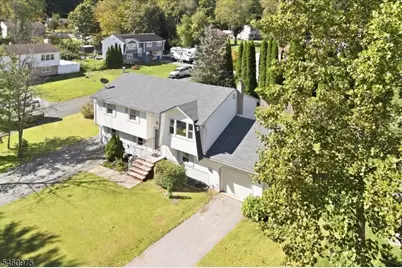 7 Paradise Trl, Vernon Twp., NJ 07460 - Photo 3
