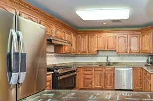 219 Warbler Dr, Wayne, NJ 07470 - Photo 5