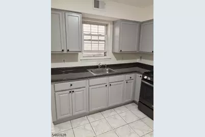 210 2nd St #2, Elizabeth, NJ 07206 - Photo 5