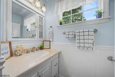 22 Carol Dr, Roxbury Township, NJ 07876 - Photo 9