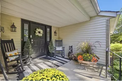 18 Metro Vista Dr, Hawthorne, NJ 07506 - Photo 33