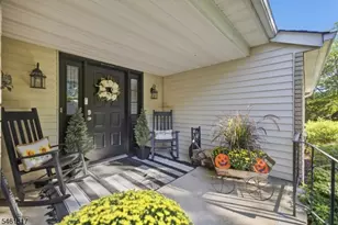 18 Metro Vista Dr, Hawthorne, NJ 07506 - Photo 33