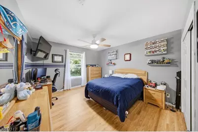 18 Metro Vista Dr, Hawthorne, NJ 07506 - Photo 15