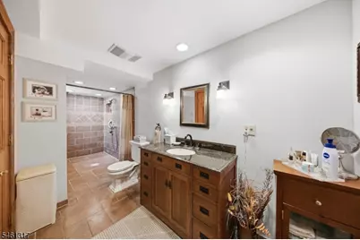 18 Metro Vista Dr, Hawthorne, NJ 07506 - Photo 27