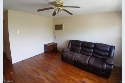 3016 S Wood Ave, Linden, NJ 07036 - Photo 25