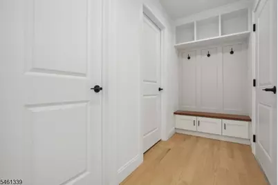 14 Maplewood Dr, Livingston, NJ 07039 - Photo 23