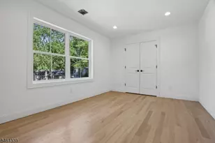 14 Maplewood Dr, Livingston, NJ 07039 - Photo 19