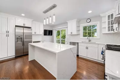 801 Mountain Ave, New Providence, NJ 07974 - Photo 3