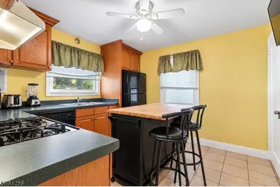 274 E Passaic Ave, Nutley, NJ 07110 - Photo 5
