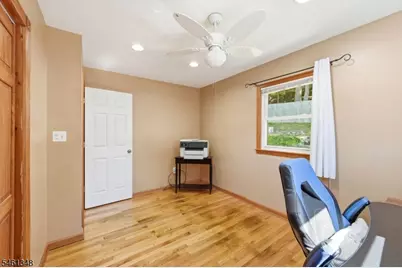 138 Rafkind Rd, Bloomingdale, NJ 07403 - Photo 13