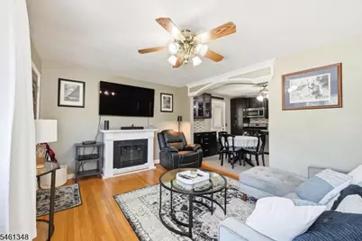 138 Rafkind Rd, Bloomingdale, NJ 07403 - Photo 5