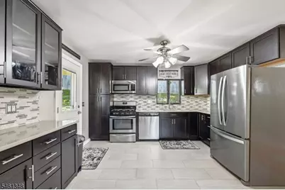 138 Rafkind Rd, Bloomingdale, NJ 07403 - Photo 9