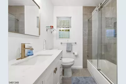 138 Rafkind Rd, Bloomingdale, NJ 07403 - Photo 15