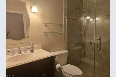 1098 Oakcroft Ln, Franklin Township, NJ 08873 - Photo 13