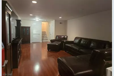 1098 Oakcroft Ln, Franklin Township, NJ 08873 - Photo 15