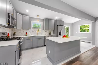 20 Corwin St, Roxbury Township, NJ 07847 - Photo 7