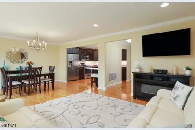 6 Harvey Ct, Clark Township, NJ 07066 - Photo 9