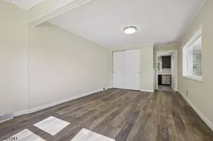 113 Stony Rd, Edison, NJ 08817 - Photo 27