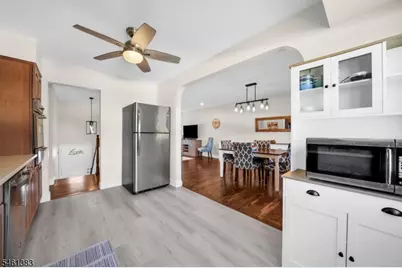137 Hollywood Ave, Fairfield, NJ 07004 - Photo 9