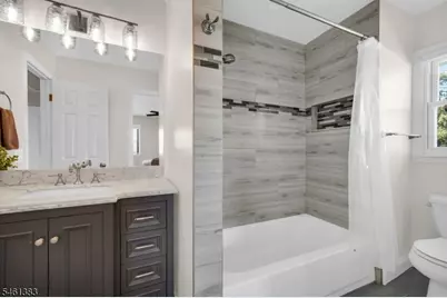 137 Hollywood Ave, Fairfield, NJ 07004 - Photo 15