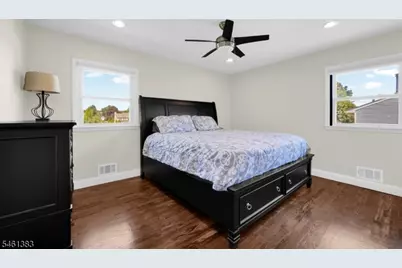 137 Hollywood Ave, Fairfield, NJ 07004 - Photo 13