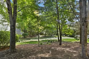 402 Donato Cir, Scotch Plains Township, NJ 07076 - Photo 3