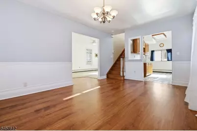 28 Perry St, Belleville, NJ 07109 - Photo 7