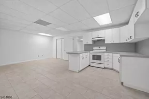 8 Spring Hill Rd, Franklin Township, NJ 08801 - Photo 33