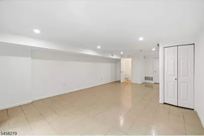 181 Long Hill Rd #I- 6, Little Falls Township, NJ 07424 - Photo 19