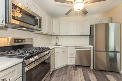 3 Autumn Ct, Roxbury Township, NJ 07852 - Photo 7