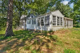 109 Lilac Dr, Clinton Township, NJ 08801 - Photo 19