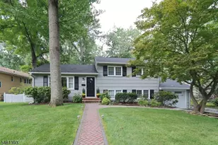 31 Karen Way, Summit, NJ 07901 - Photo 1