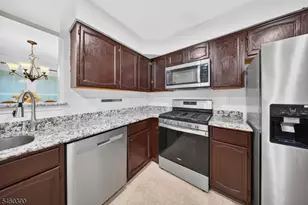 702 Porter Way W, Bridgewater Twp., NJ 08807 - Photo 11