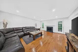 702 Porter Way W, Bridgewater Twp., NJ 08807 - Photo 17