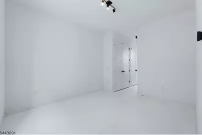 199 N Park St, East Orange, NJ 07017 - Photo 17