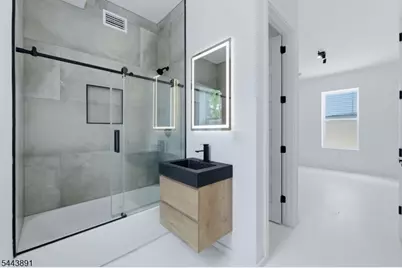 199 N Park St, East Orange, NJ 07017 - Photo 19
