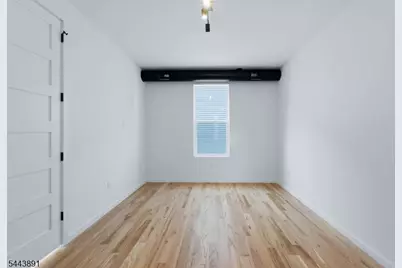 199 N Park St, East Orange, NJ 07017 - Photo 9