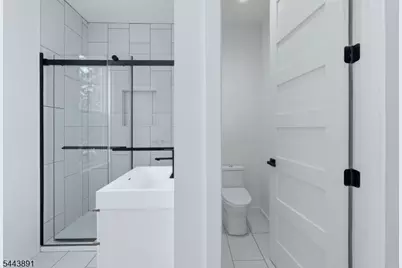 199 N Park St, East Orange, NJ 07017 - Photo 15