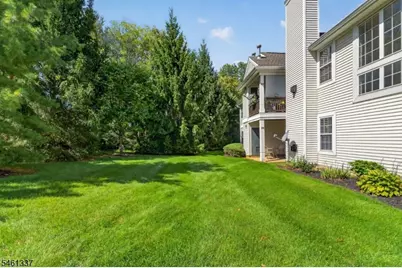 864 Honeybrook Cir, Lopatcong Township, NJ 08886 - Photo 19