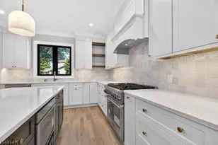 1978 Grand St, Scotch Plains Township, NJ 07076 - Photo 17