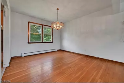 347 Chestnut Ave, South Hackensack Township, NJ 07606 - Photo 15