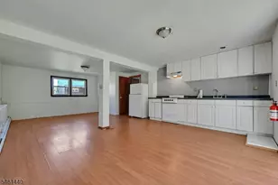 347 Chestnut Ave, South Hackensack Township, NJ 07606 - Photo 25